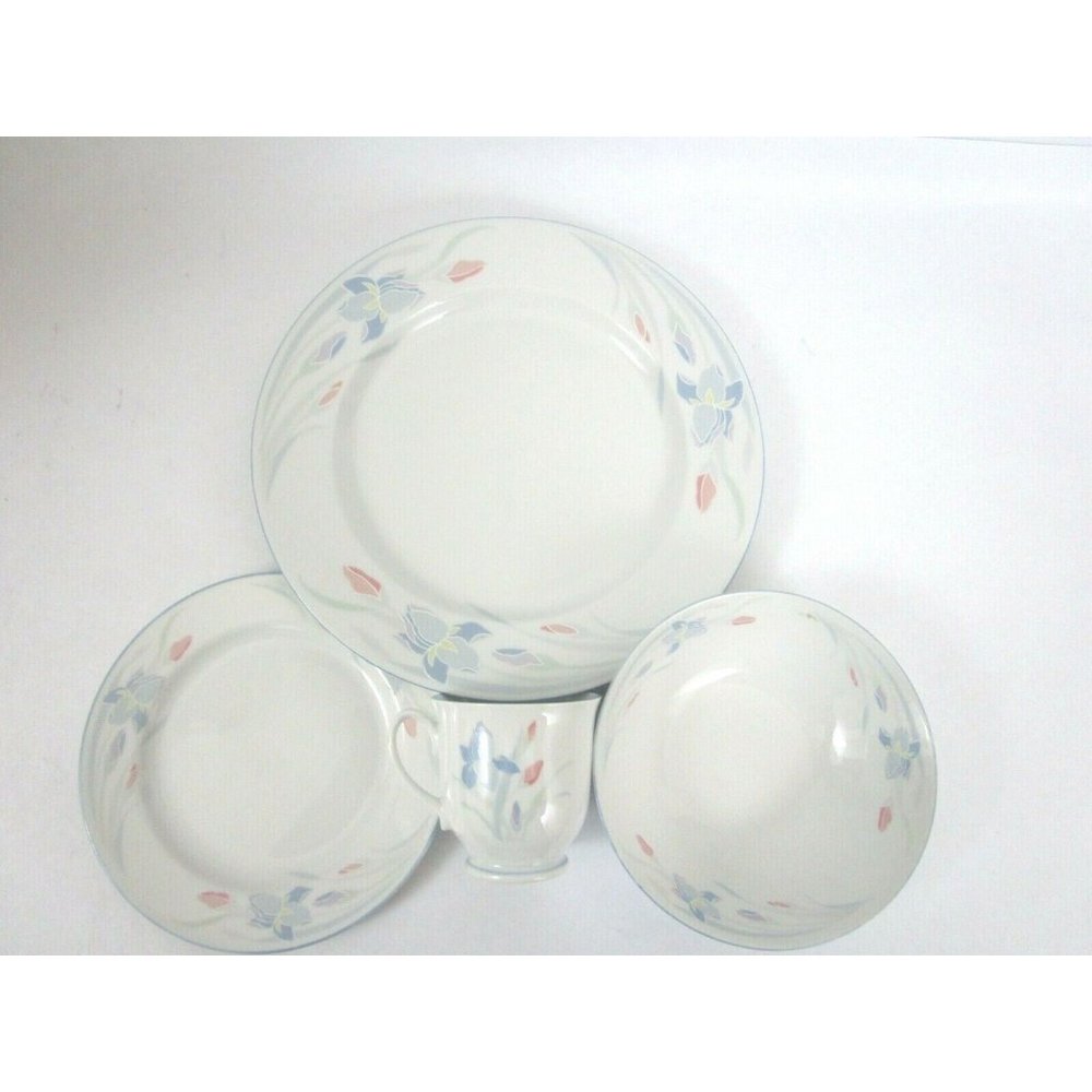 Iris Pattern Dinner Place Setting 4 Pieces Plate Bowl Cup Fresh Flowers by Excel